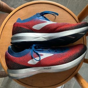 Brooks Levitate 2